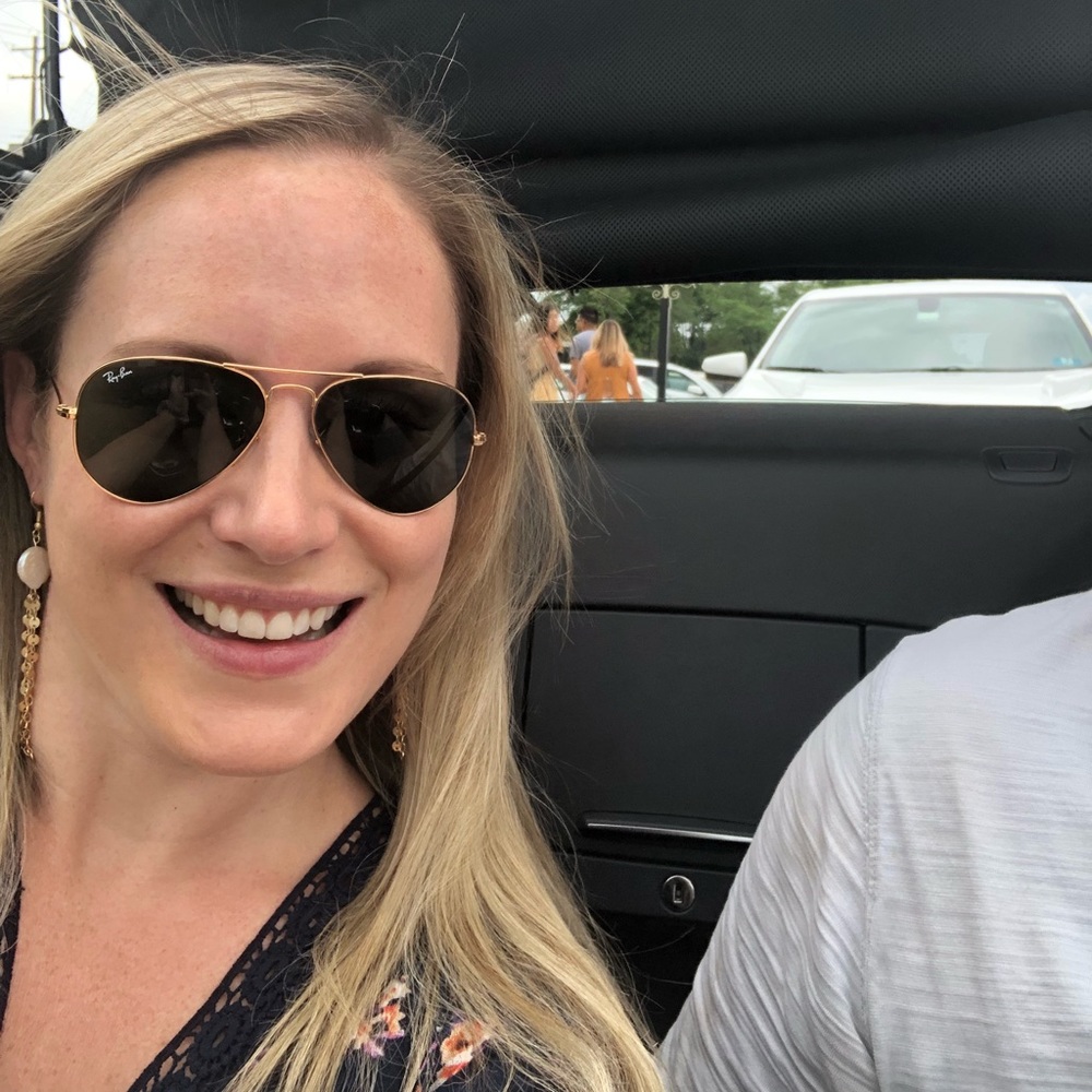 Meet your Posher, Alicia